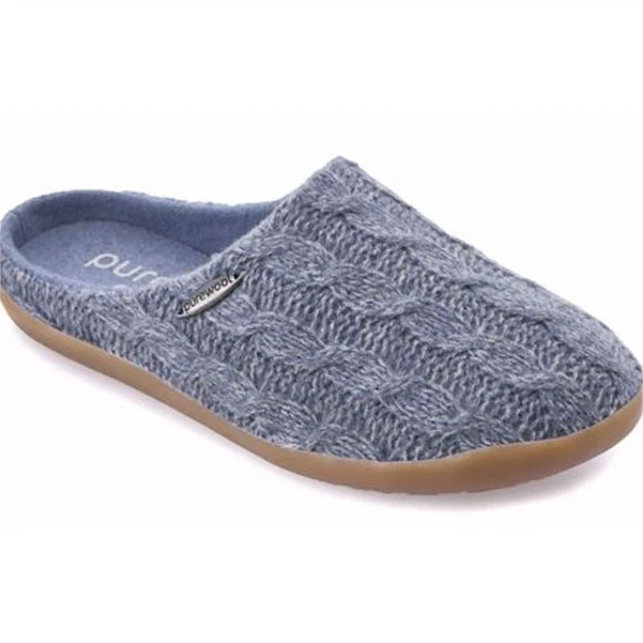 Wide fitting slippers