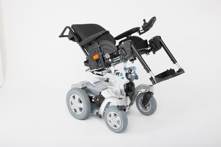 storm advance dual seater price