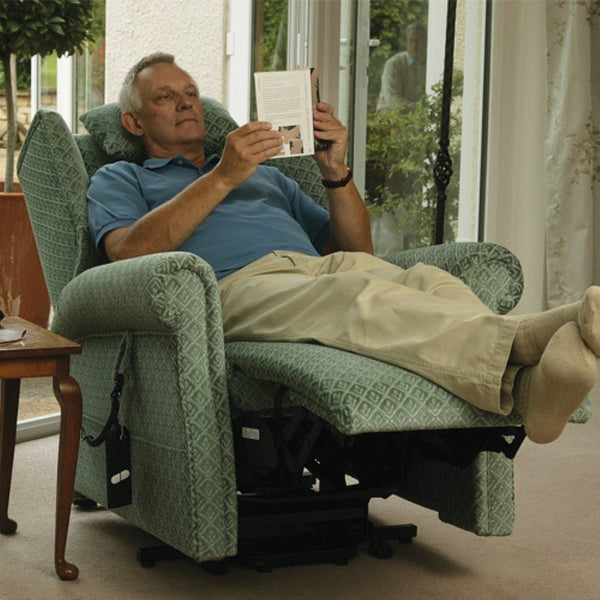 A Quick Guide on Riser Recliner Chairs